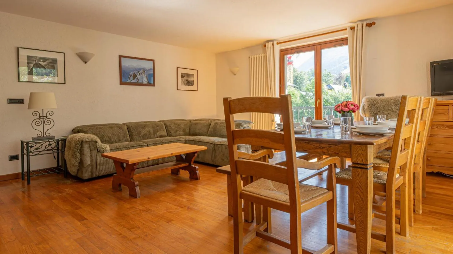 Coeur Des Alpes - A Spacious 3-Bedroom Apartment With Spectacular Views Chamonix